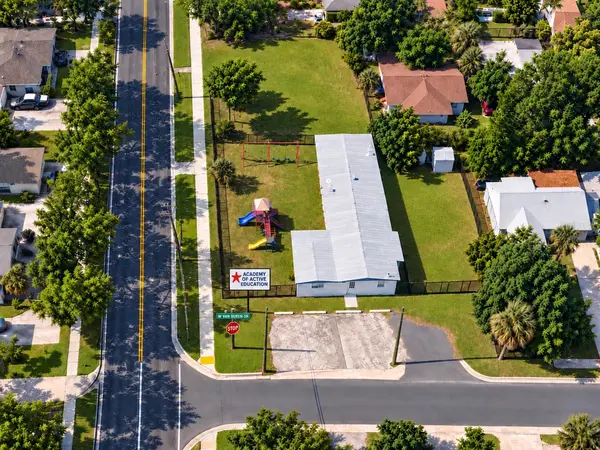 6716 S MACDILL AVE, Tampa, FL 33611