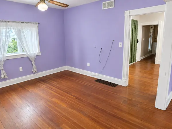 617 S Macon ST, Bement, IL 61813