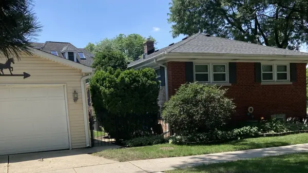 5775 N Nina AVE, Chicago, IL 60631