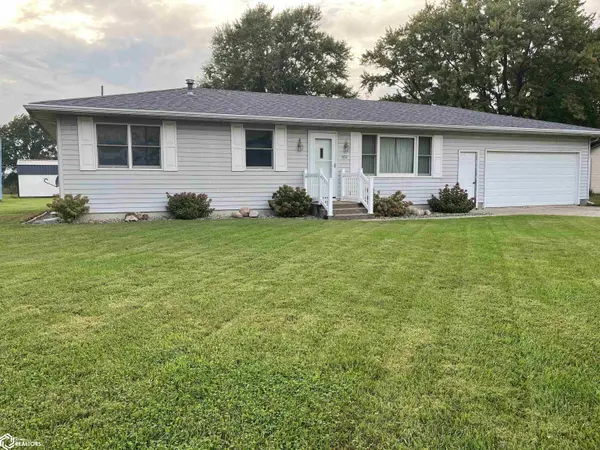 92 6th ST, West Point, IA 52656