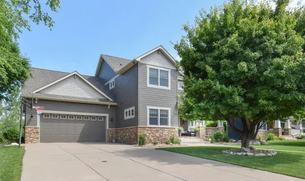 11315 Goose Lake Pkwy, Maple Grove, MN 55369