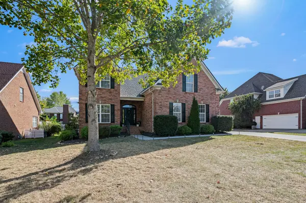 5427 Saint Ives Dr, Murfreesboro, TN 37128