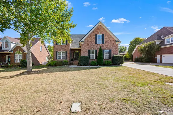 5427 Saint Ives Dr, Murfreesboro, TN 37128