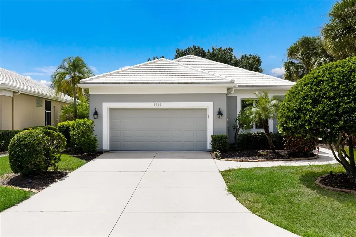 8728 52ND DR E, Bradenton, FL 34211