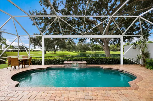 8728 52ND DR E, Bradenton, FL 34211
