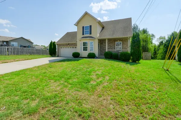 936 Silty Dr, Clarksville, TN 37042
