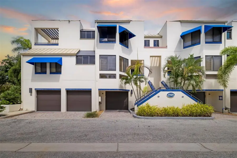 1920 HARBOURSIDE DR #1003, Longboat Key, FL 34228