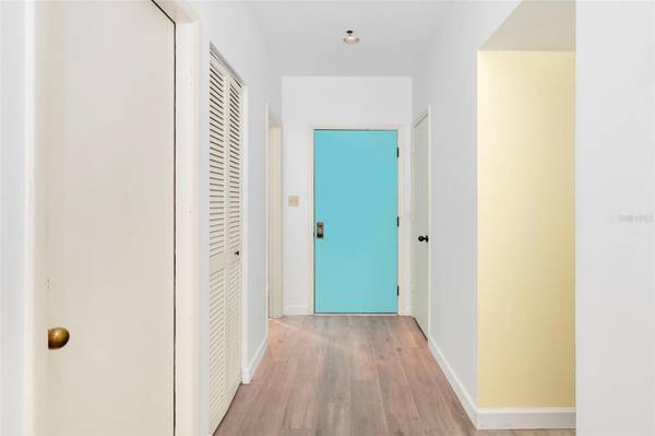 1920 HARBOURSIDE DR #1003, Longboat Key, FL 34228
