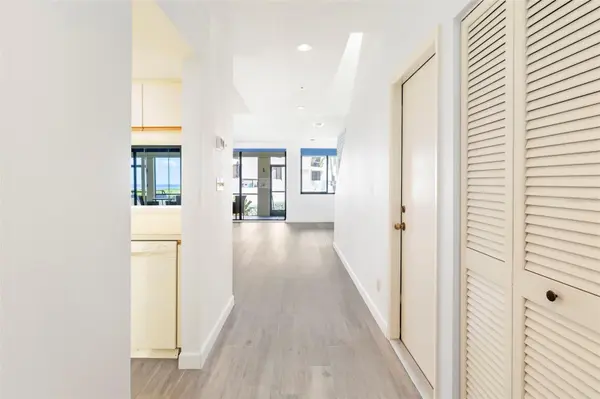 1920 HARBOURSIDE DR #1003, Longboat Key, FL 34228