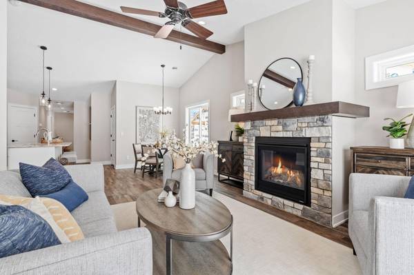 2333 17th AVE E, North Saint Paul, MN 55109