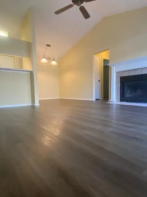 435 Sailmaster ST #B, Lakeway, TX 78734