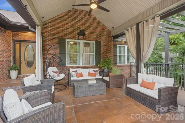 2055 Tiger Paw LN, York, SC 29745