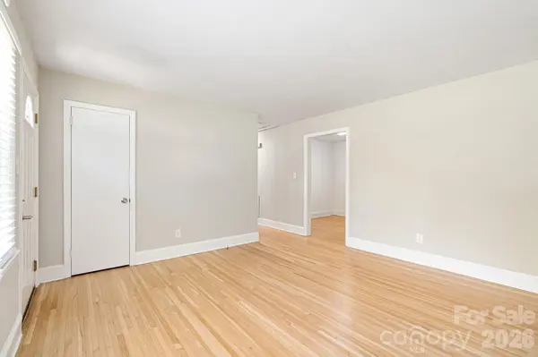 1914 Kilborne DR, Charlotte, NC 28205