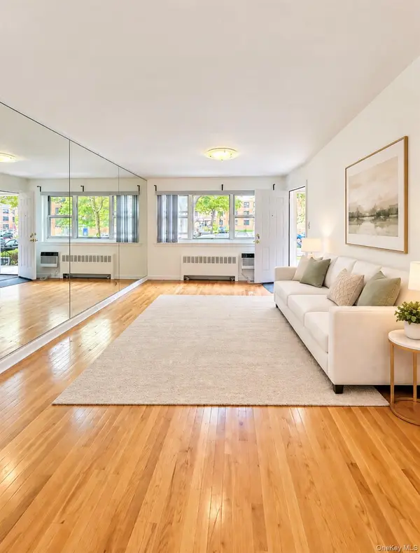 6938 Kissena BLVD #A, Flushing, NY 11367