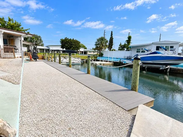 6905 W BAYOU LN, Bradenton, FL 34207