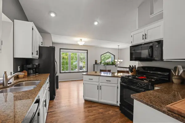 7600 Palomino LN, Lino Lakes, MN 55014