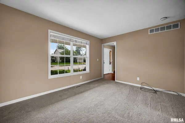 2007 W MINERS DR, Dunlap, IL 61525