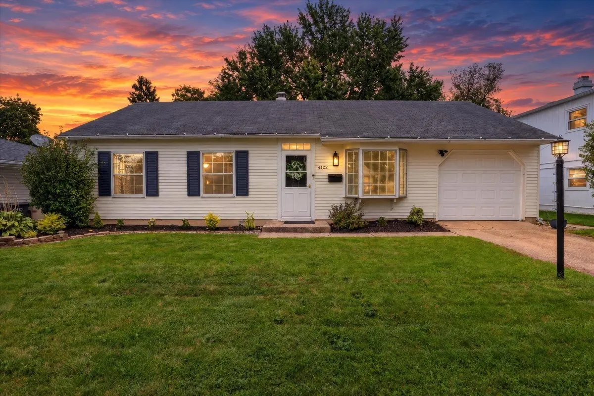 4122 Manor DR, South Bend, IN 46614