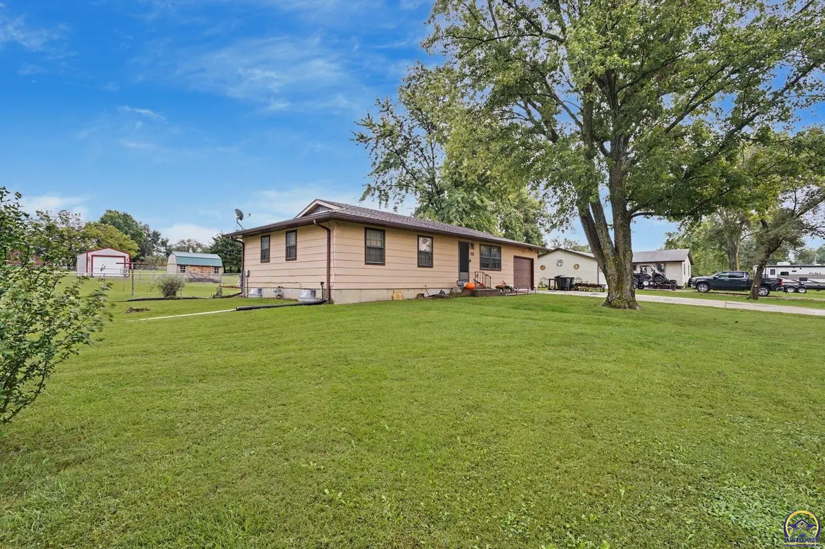 112 Lawrence AVE, Scranton, KS 66537-9284