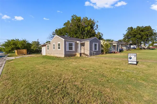 838 Dalworth Street, Grand Prairie, TX 75050