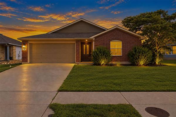 208 Rock Hound LN, Liberty Hill, TX 78642