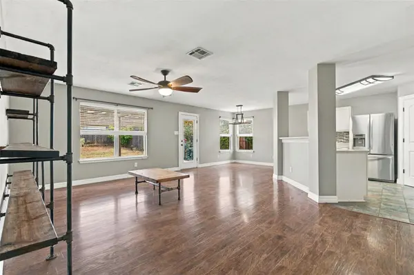 208 Rock Hound LN, Liberty Hill, TX 78642