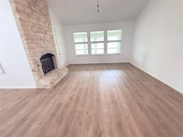 1915 Egger Ave, Round Rock, TX 78664