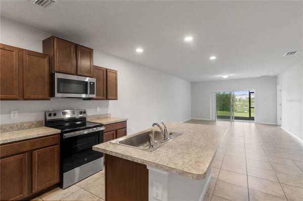 17993 TURNING LEAF CIR, Land O Lakes, FL 34638