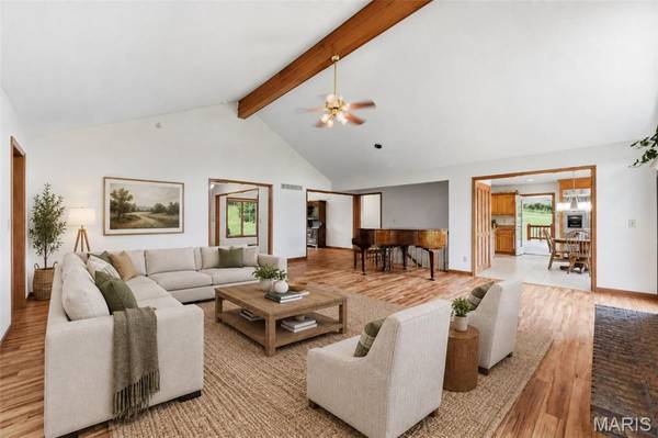 1409 Boone Valley RDG, Augusta, MO 63332