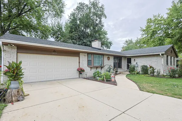 1431 Maple LN, Elgin, IL 60123