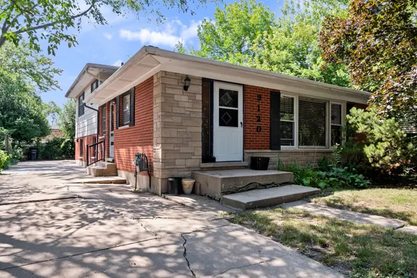 9120 E PRAIRIE RD, Evanston, IL 60203