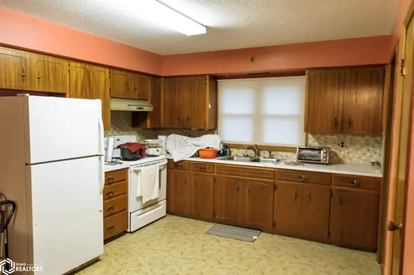 711 Simpson ST, Duncombe, IA 50532