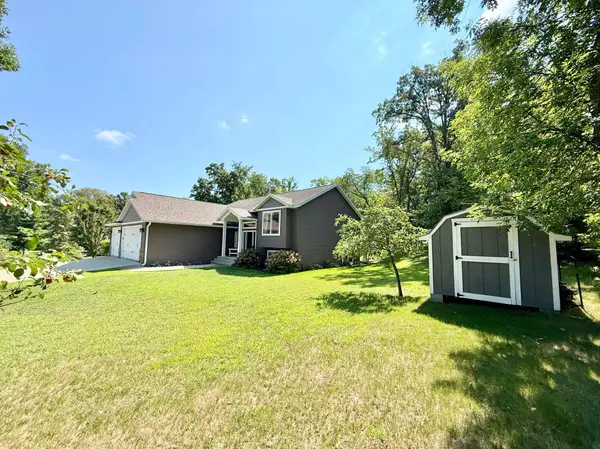 863 Whitetail LN, Detroit Lakes, MN 56501