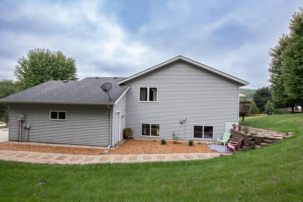 8540 Crocus LN, Winona, MN 55987