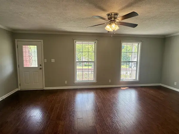 1740 Broadripple Dr, Clarksville, TN 37042