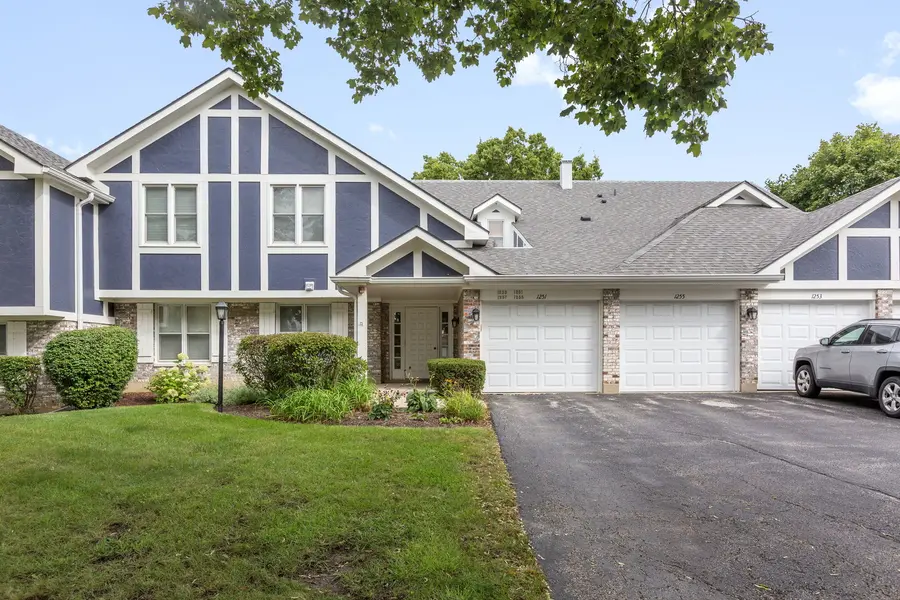 1255 Regency CT #1255, Vernon Hills, IL 60061