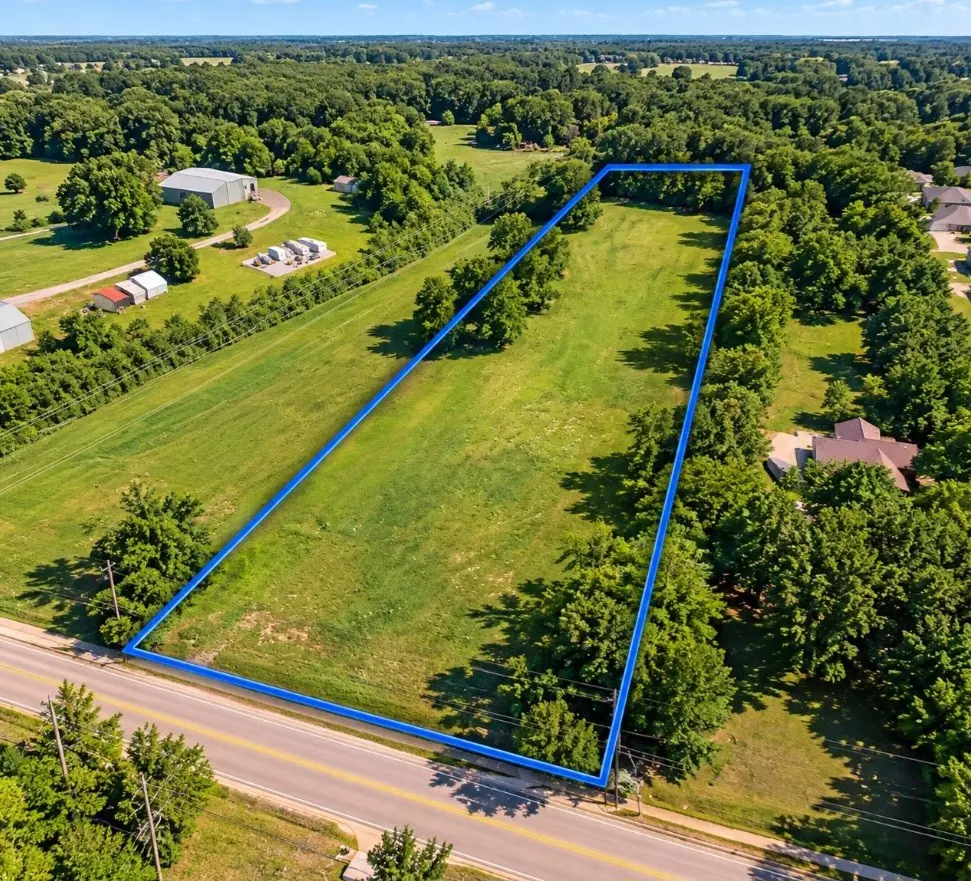 1103 Queener Rd, Loudon, TN 37774