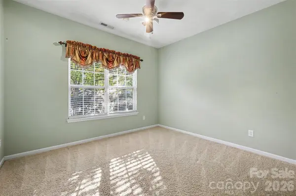 201 Augustus LN, Mount Holly, NC 28120