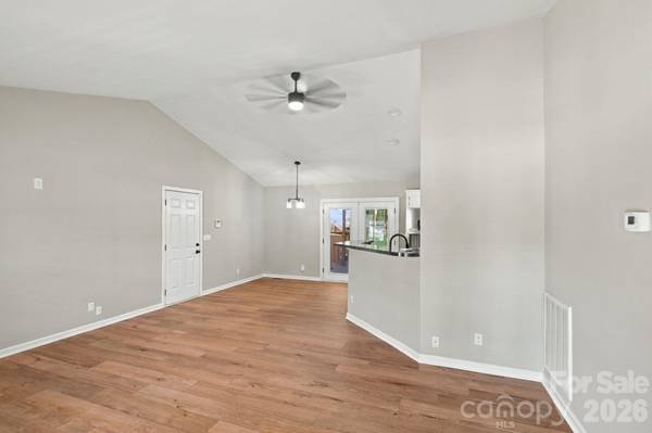 1129 Lyndsey Brooke CT, Lincolnton, NC 28092