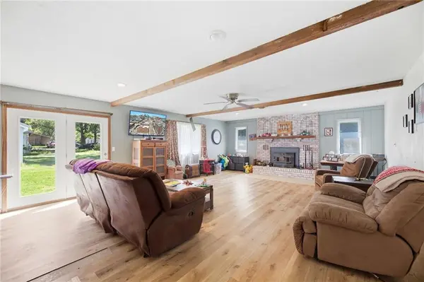 503 N Oak ST, Iola, KS 66749