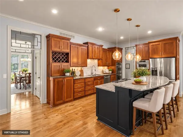 9914 Woodstock ST, Lenexa, KS 66220