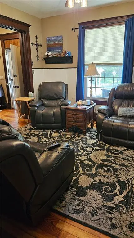 405 E 3rd ST, Wellsville, KS 66092