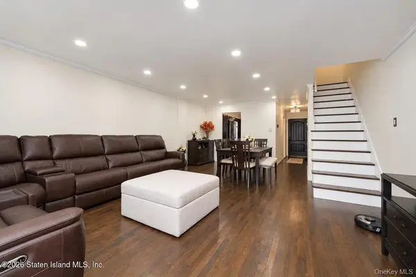 23 Dreyer Ave, Staten Island, NY 10314