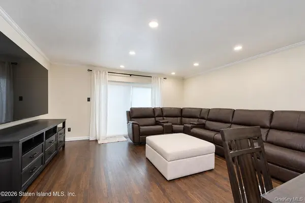 23 Dreyer Ave, Staten Island, NY 10314