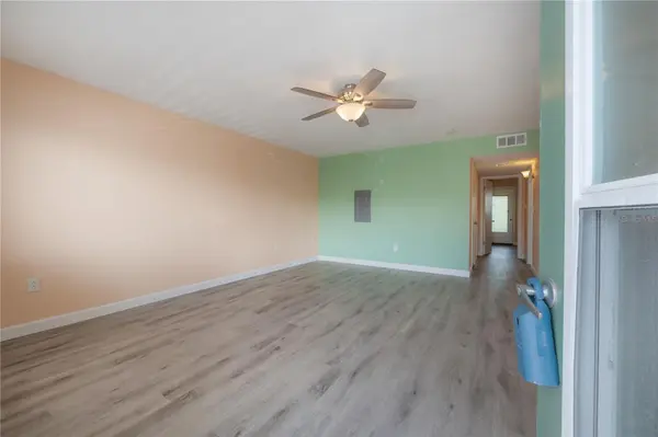 8055 112TH ST #205, Seminole, FL 33772