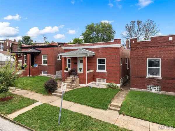 3928 Winnebago ST, St Louis, MO 63116