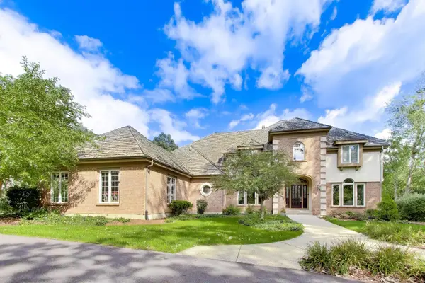12 Riderwood RD, North Barrington, IL 60010
