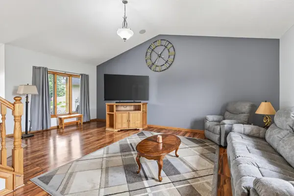 19408 Albany CT NW, Elk River, MN 55330