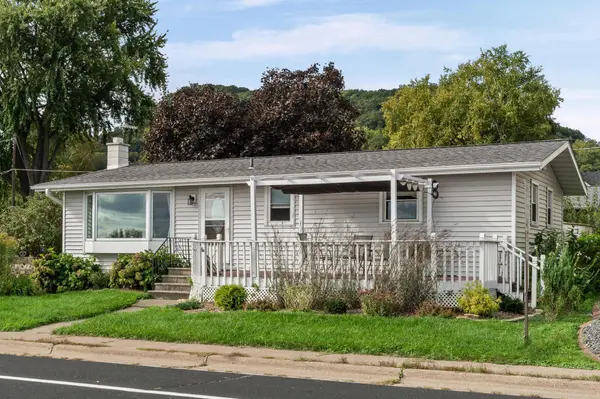 780 River ST, Dakota, MN 55925