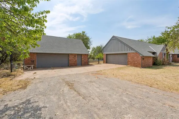 4610 NE Trails End ST, Piedmont, OK 73078